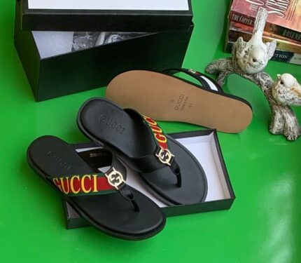 ORIGINAL GUCCI SLIPPERS